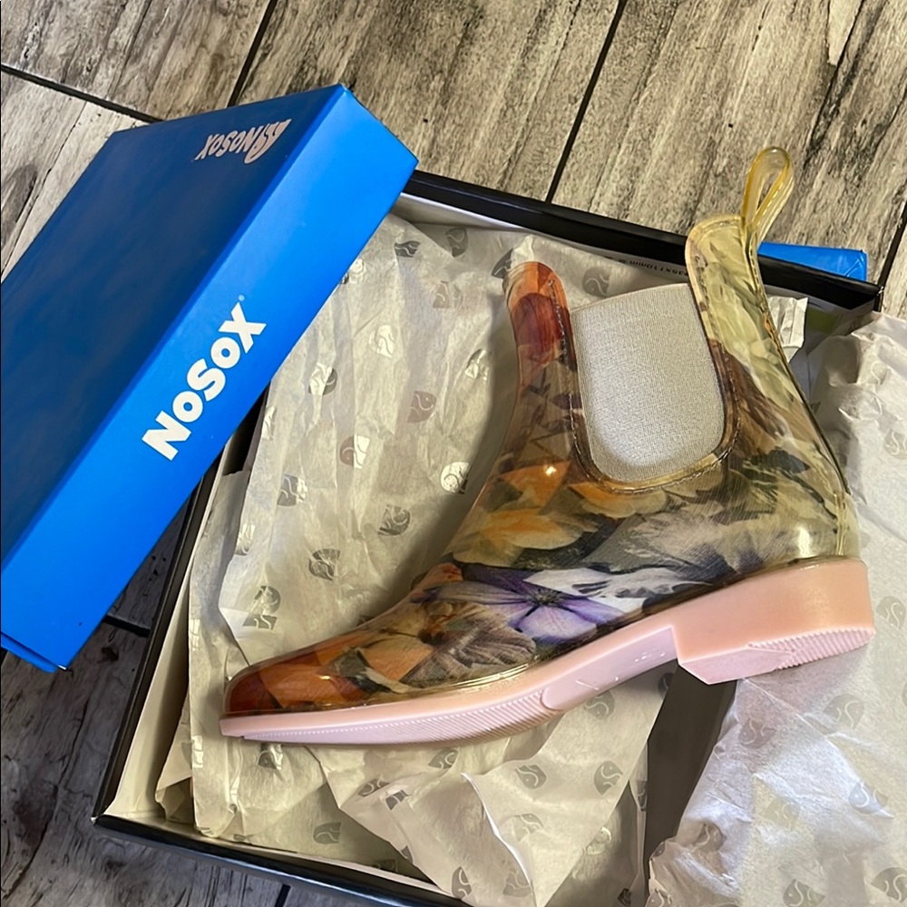 Women rain boots